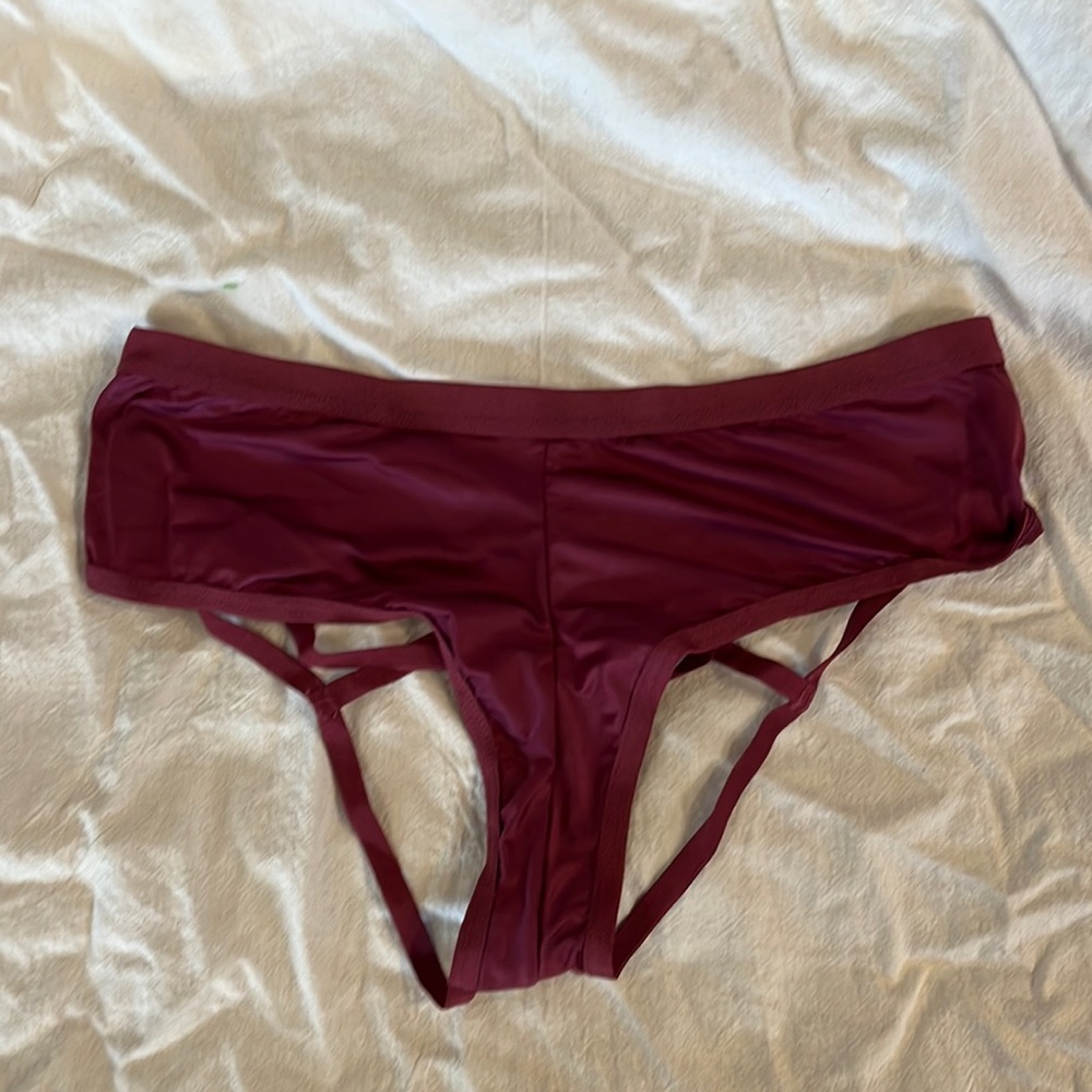 Victoria secret thong small